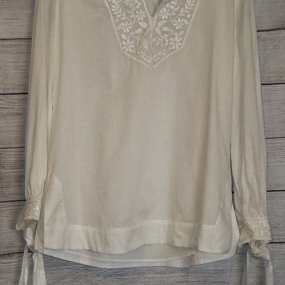 🗯Trina Turk Tiburon Embroidered Blouse - Picture 9 of 9